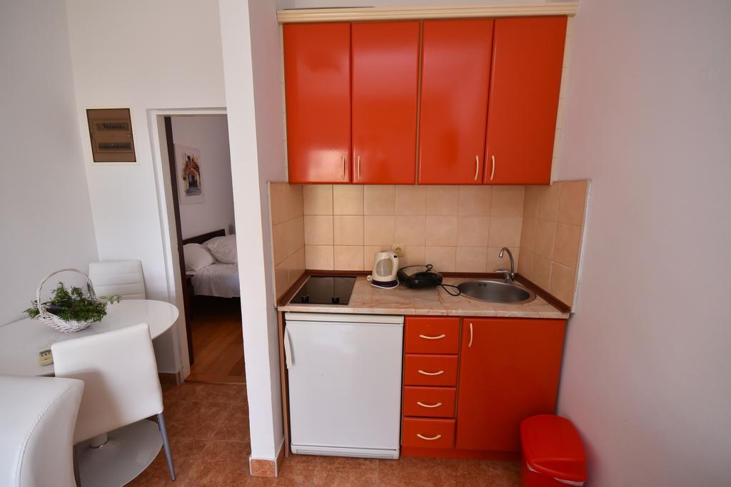 Nikic Apartments Херцег-Нови Экстерьер фото