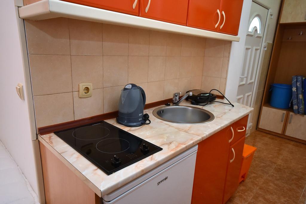 Nikic Apartments Херцег-Нови Экстерьер фото